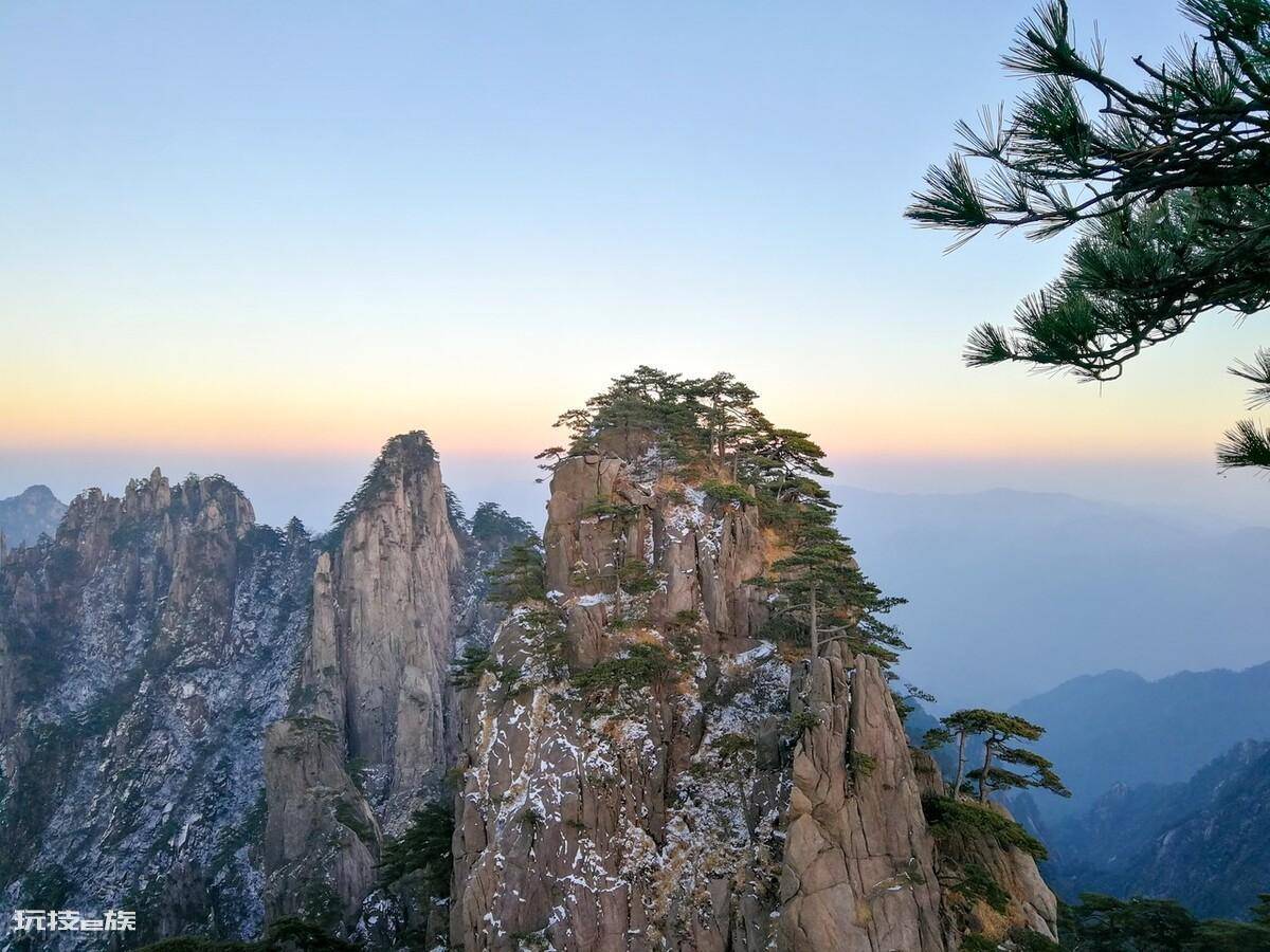 黄山三大主峰分别是(天下第一奇山有哪些知名景点)-图片1